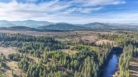 1382 Copperhead Ln, Santa, ID 83866 photo 31