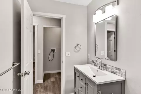 Bath - 155 E Ryan Dr, Hayden, ID 83835 photo 2 of 2