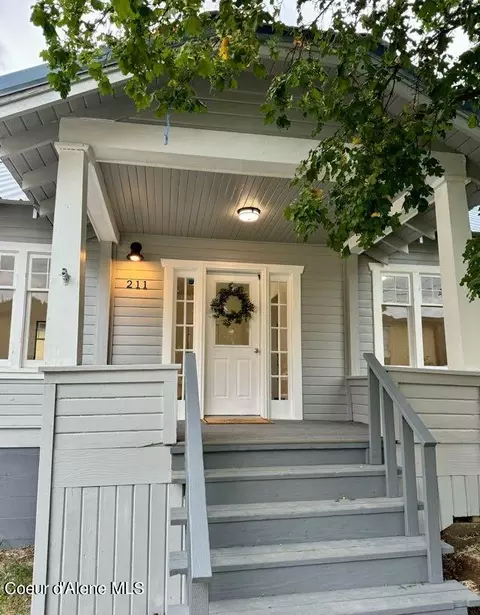 Exterior - 211 5th St, Mullan, ID 83846 photo 1 of 2