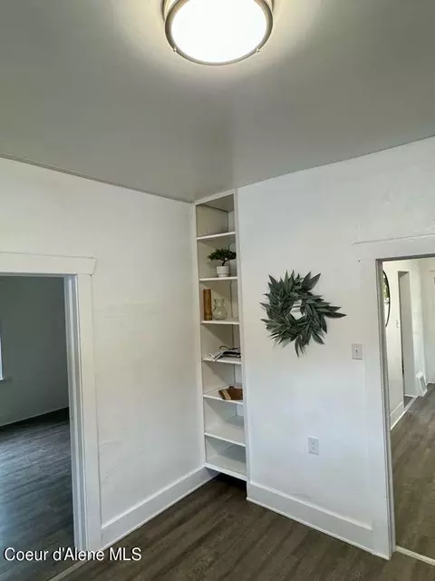 Entry Way - 211 5th St, Mullan, ID 83846 photo 2 of 2