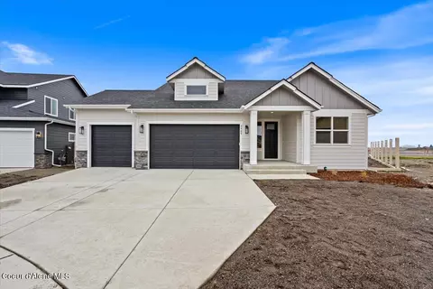 3460 N Cyprus Fox Lp Lp, Post Falls, ID 83854