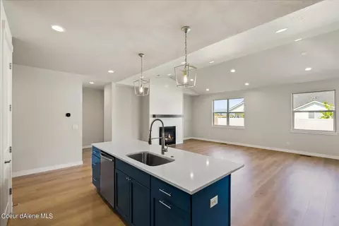 Kitchen - 4511 E Corsac Fox Ave, Post Falls, ID 83854 photo 5 of 6