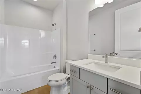 Bath - 4511 E Corsac Fox Ave, Post Falls, ID 83854 photo 4 of 4