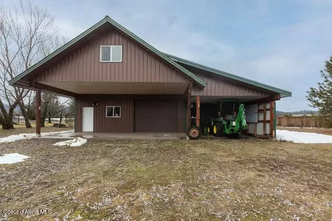 34 Beverly Dr, Sagle, ID 83860