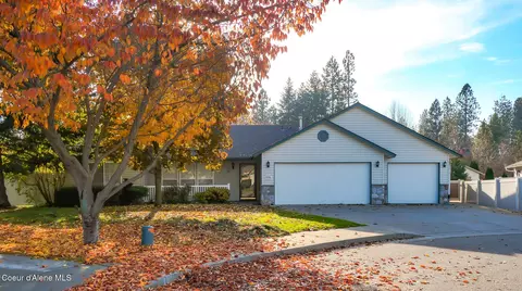 7276 N Barbie St, Coeur D'alene, ID 83815