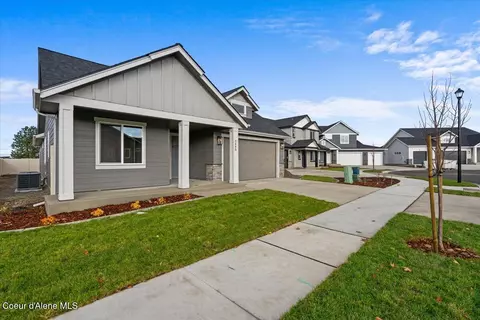 3490 N Cyprus Fox Loop, Post Falls, ID 83854 photo 2