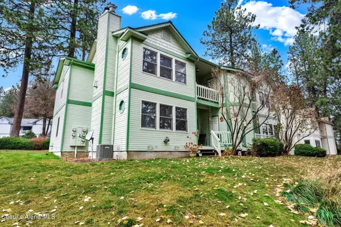 8289 N Village Dr # 3, Hayden, ID 83835