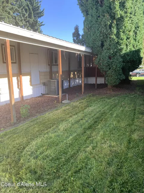 749 W Oklahoma Ave, Hayden, ID 83835