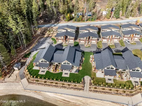 109 Palouse Dr, Nordman, ID 83848