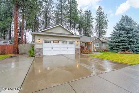 557 S Ithaca St, Post Falls, ID 83854 photo 2