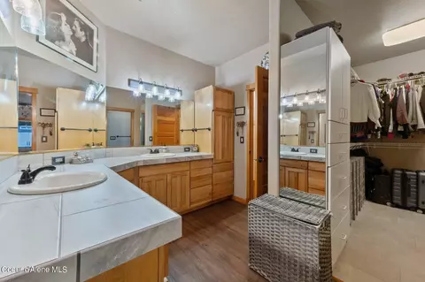 Bath - 722 S Ithaca St, Post Falls, ID 83854 photo 3 of 4