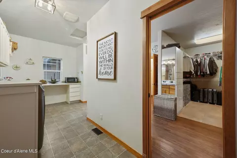 Entry Way - 722 S Ithaca St, Post Falls, ID 83854 photo 2 of 2