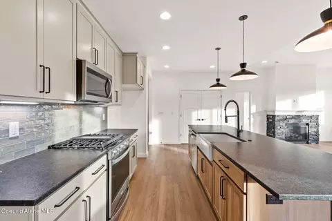 Kitchen - 1316 E Percival Ave, Post Falls, ID 83854 photo 3 of 5