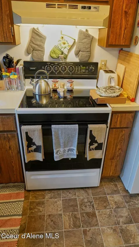 Kitchen - 1903 E 1st Ave, Post Falls, ID 83854 photo 2 of 4
