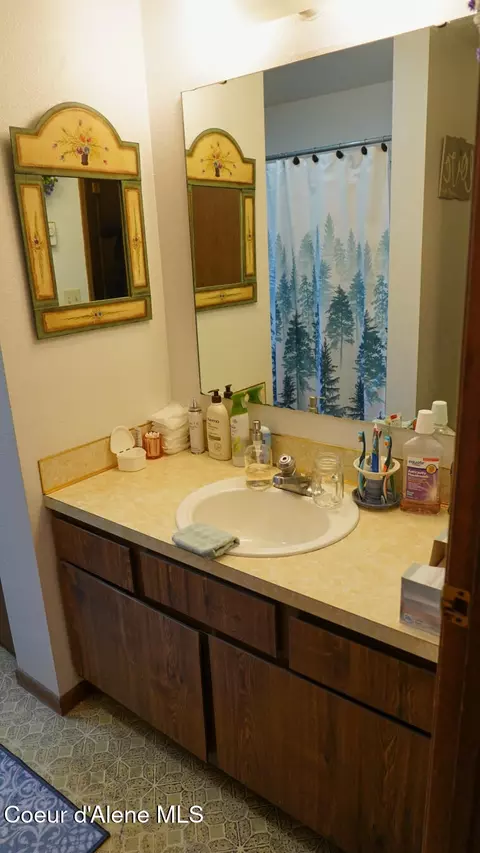 Bath - 1903 E 1st Ave, Post Falls, ID 83854 photo 2 of 4