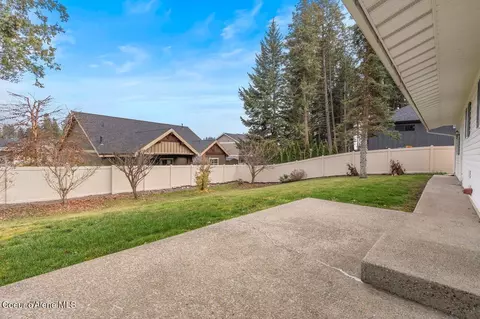 Exterior - 12062 N Ruby Dr, Hayden, ID 83835 photo 3 of 6