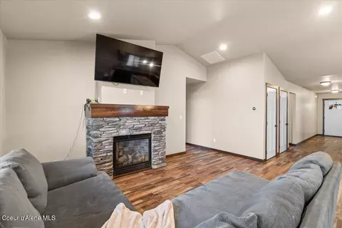 Entry Way - 4142 N Pradera Ct, Post Falls, ID 83854 photo 3 of 3