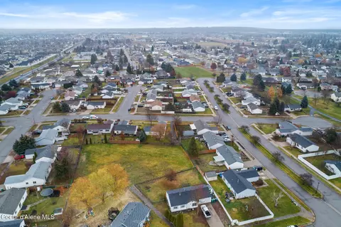 View/Area - 903 E Teton Ave, Post Falls, ID 83854 photo 3 of 4