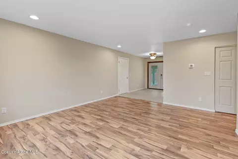 Living - 903 E Teton Ave, Post Falls, ID 83854 photo 4 of 4