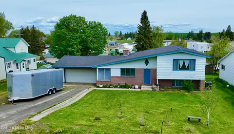 305 Walnut St, Nezperce, ID 83543