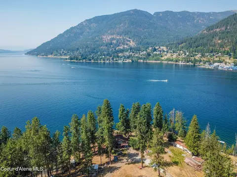99 Skamoka Way, Hope, ID 83836