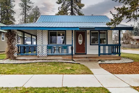 1102 Pine St, Sandpoint, ID 83864 photo 2