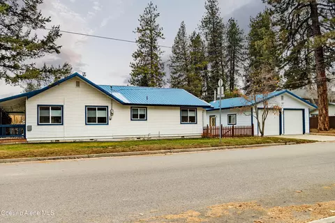 1102 Pine St, Sandpoint, ID 83864 photo 4