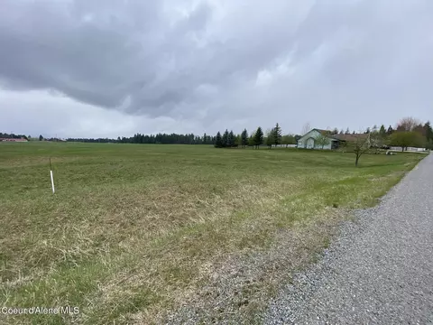 17 Heights Loop, Bonners Ferry, ID 83805