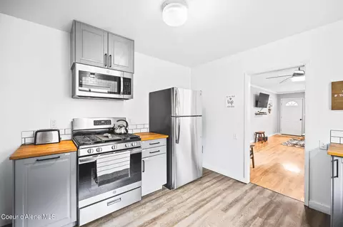 Kitchen - 708 Upper 3rd St, Kellogg, ID 83837 photo 5 of 7