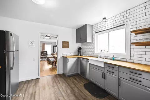 Kitchen - 708 Upper 3rd St, Kellogg, ID 83837 photo 4 of 7