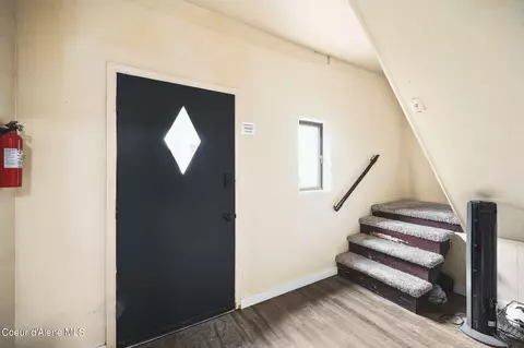 Entry Way - 708 Upper 3rd St, Kellogg, ID 83837 photo 2 of 3