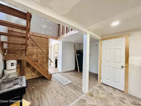Entry Way - 602 Sundance Ln, Plummer, ID 83851 photo 1 of 3