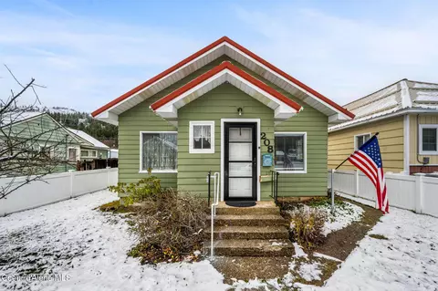 208 W Mullan Ave, Kellogg, ID 83837