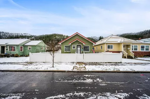 208 W Mullan Ave, Kellogg, ID 83837 photo 2