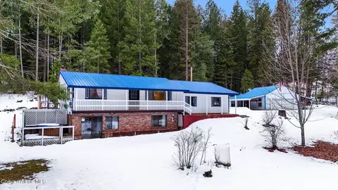 412 Sandy Ridge Rd, Naples, ID 83847
