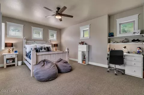 Bedroom - 2707 E Mockingbird Loop, Harrison, ID 83833 photo 3 of 4