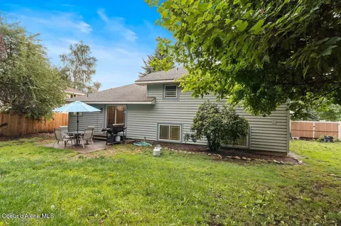 Exterior - 527 E Cloverleaf Dr, Hayden, ID 83835 photo 5 of 6