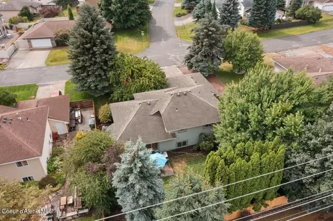 View/Area - 527 E Cloverleaf Dr, Hayden, ID 83835 photo 1 of 4