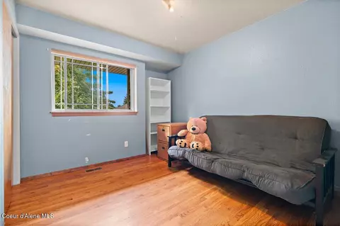 Bedroom - 527 E Cloverleaf Dr, Hayden, ID 83835 photo 1 of 11