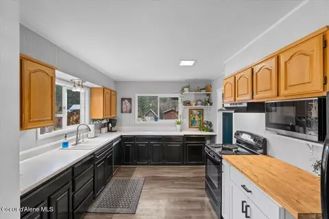 Kitchen - 13700 E Bunco Rd, Athol, ID 83801 photo 1 of 4