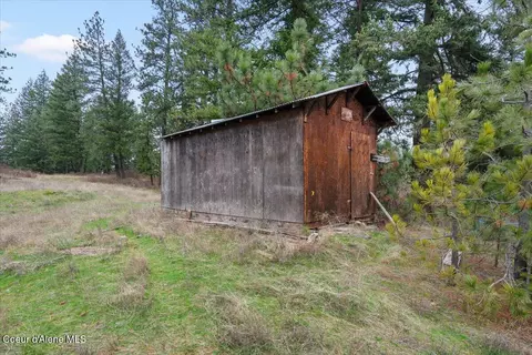 Exterior - 13700 E Bunco Rd, Athol, ID 83801 photo 7 of 8