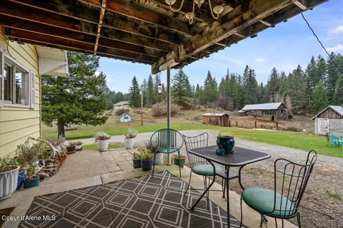 Exterior - 13700 E Bunco Rd, Athol, ID 83801 photo 5 of 8