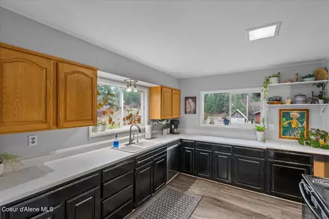 Kitchen - 13700 E Bunco Rd, Athol, ID 83801 photo 2 of 4
