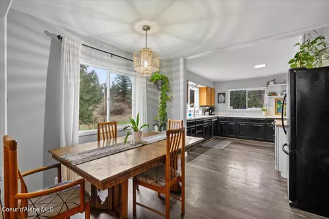 Dining - 13700 E Bunco Rd, Athol, ID 83801 photo 1 of 2