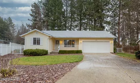 5658 N Atlantic Dr, Coeur D'alene, ID 83815