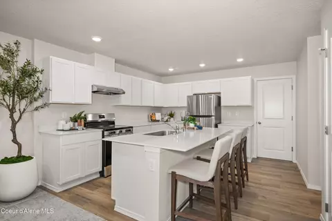 Kitchen - 204 E Spirea Ln, Hayden, ID 83835 photo 2 of 2