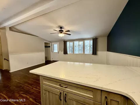 Living - 724 Idaho St, Mullan, ID 83846 photo 3 of 4