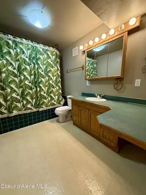 Bath - 724 Idaho St, Mullan, ID 83846 photo 2 of 3