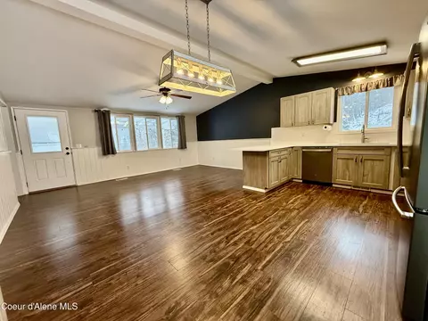 Living - 724 Idaho St, Mullan, ID 83846 photo 1 of 4