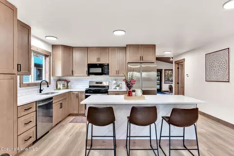 Kitchen - 1005 Cedar St, Sandpoint, ID 83864 photo 3 of 5